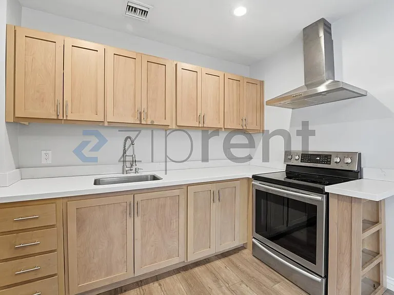 1031 E Roosevelt St #A — Photo 16