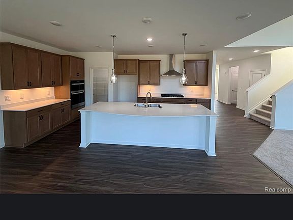3rd image of 22274 Hilda Ln