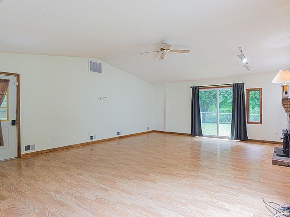 5th image of 8370 N Lumberjack Rd