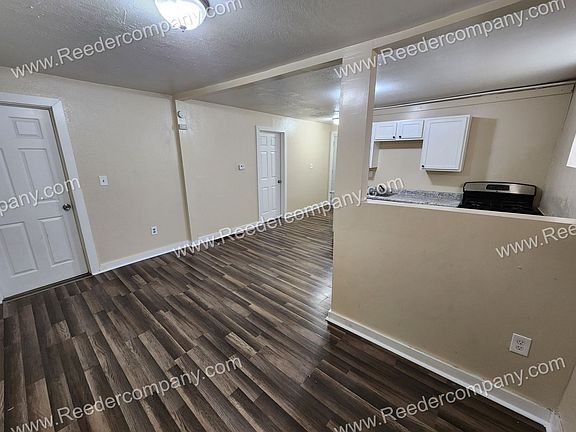 4th image of 3927 Main St #1R