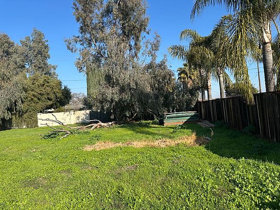 5th image of 977 N Canyon Dr