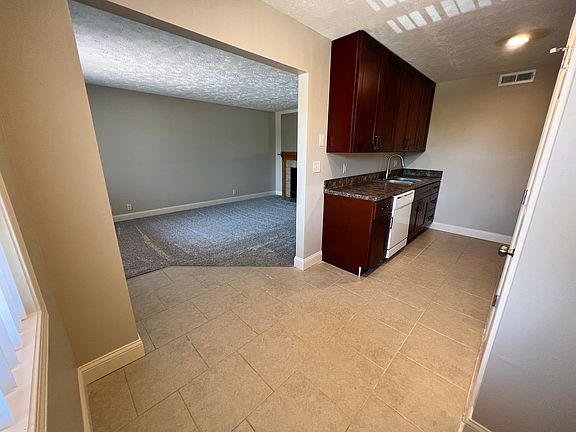 4th image of 1844 Knox St #12
