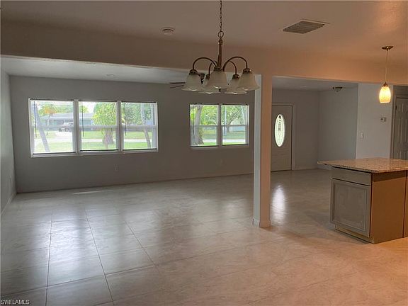 5th image of 1412 Davis Dr