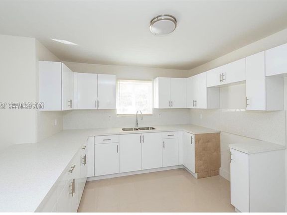 5th image of 10384 SW 173rd St