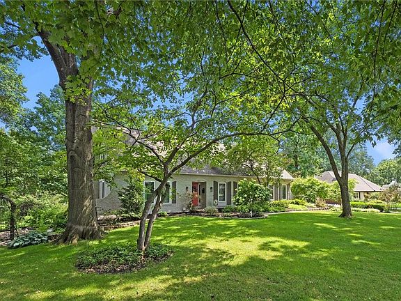 5th image of 9815 Overbrook Rd