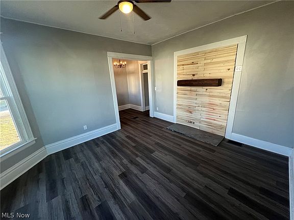 2nd image of 1145 Putnam Ave