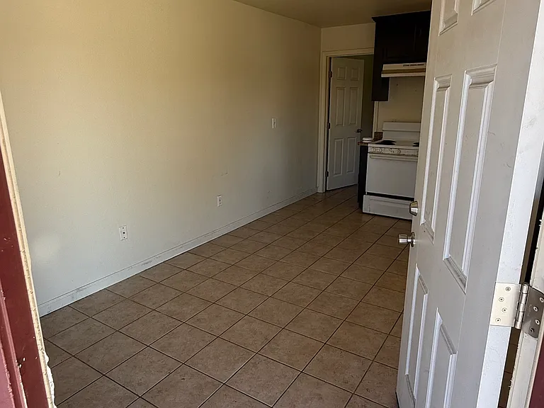 965 Atwater Blvd #I — Photo 2