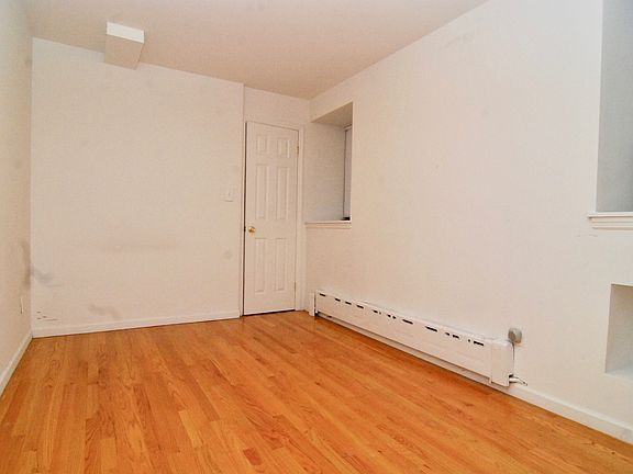 5th image of 268 W 84th St APT B