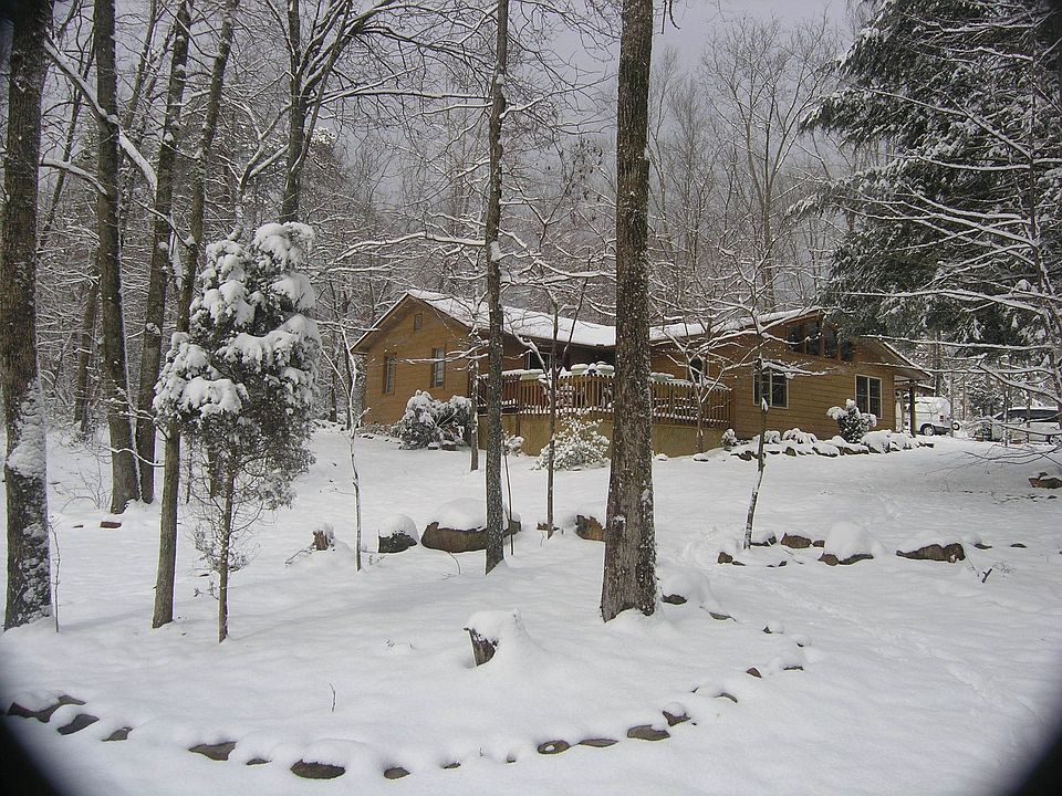2nd image of 1933 Bluff Mountain Rd