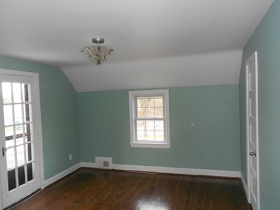 4th image of 4406 Jones Bridge Rd