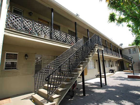 3rd image of 11521 Cumpston St #3