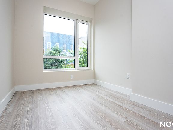 3rd image of 379 Knickerbocker Ave #3B