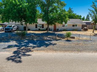 12149 Cranberry Rd, Madera, CA 93636