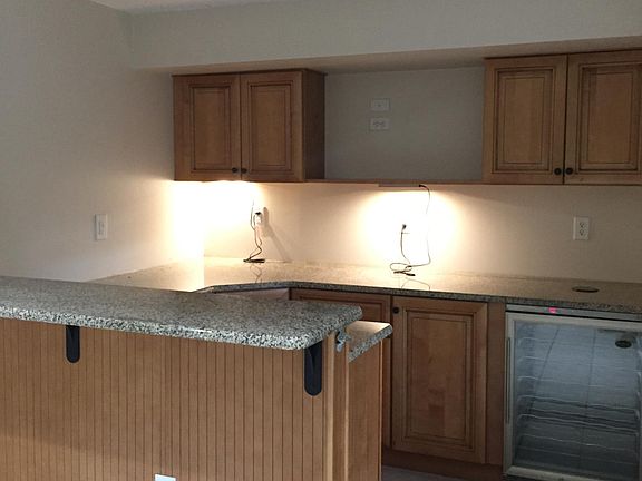 4th image of 618D Oakwood Ave