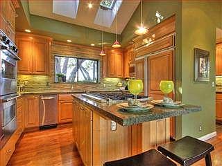 5th image of 27296 Byrne Park Ln
