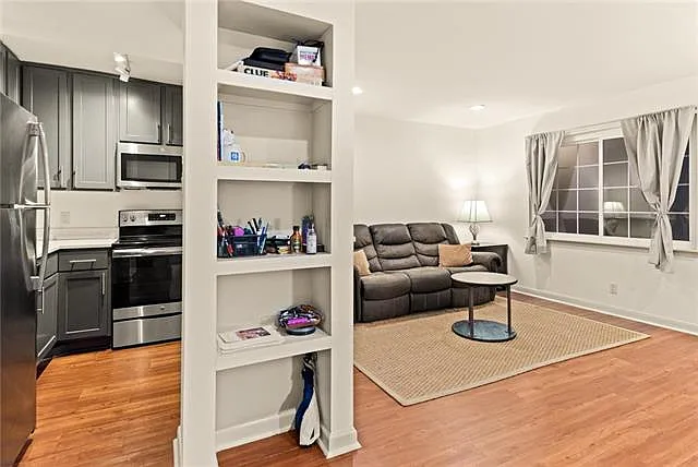 1765 Coliseum St #303 — Photo 15
