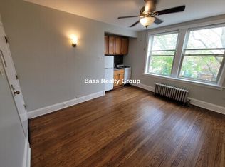 1331 W Greenleaf Ave #10, Chicago, IL 60626