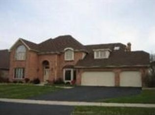 2318 River Woods Dr, Naperville, IL 60565