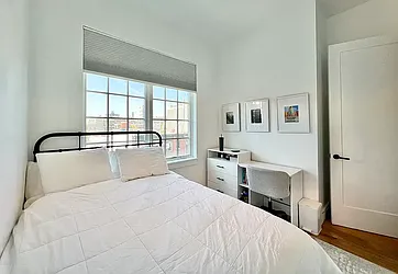 Rented by PREMIUM US INC