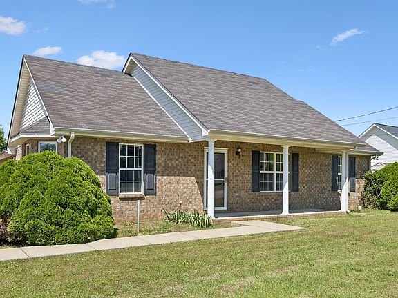 3rd image of 2927 Cliffside Dr