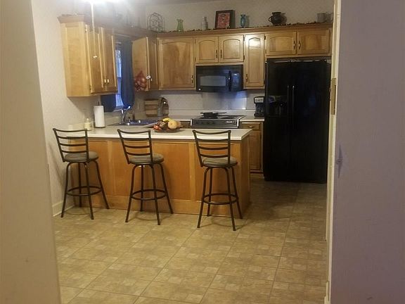 2nd image of 2431 Johnstone Cir SE