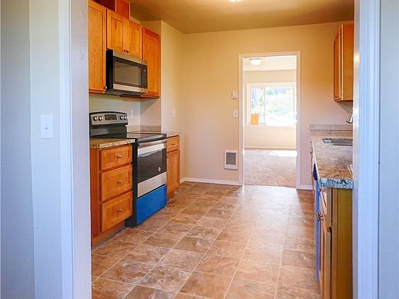 4th image of 612 Ellinor Ave