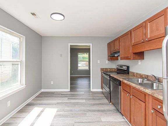 5th image of 1731 Essex Ave NW