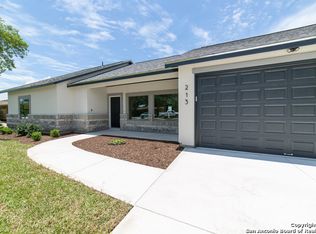 213 Beechwood Ave, Universal City, TX 78148