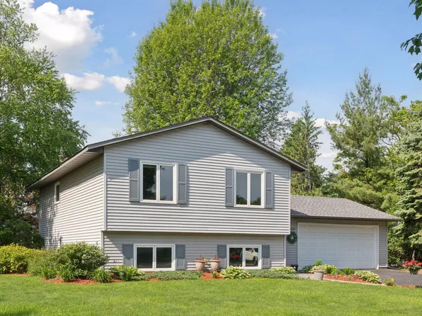 10464 Devonshire Pl, Eden Prairie, MN 55347