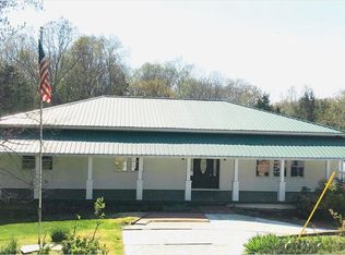 210 Wintergreen Rd, Brandenburg, KY 40108