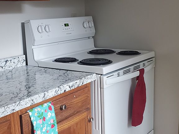 2nd image of 511 S Centre St #1