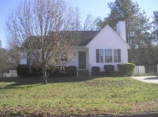 1209 Spruce Dr, Zebulon, NC 27597