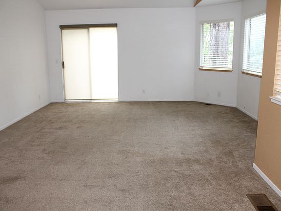 5th image of 304 Horizon Cir