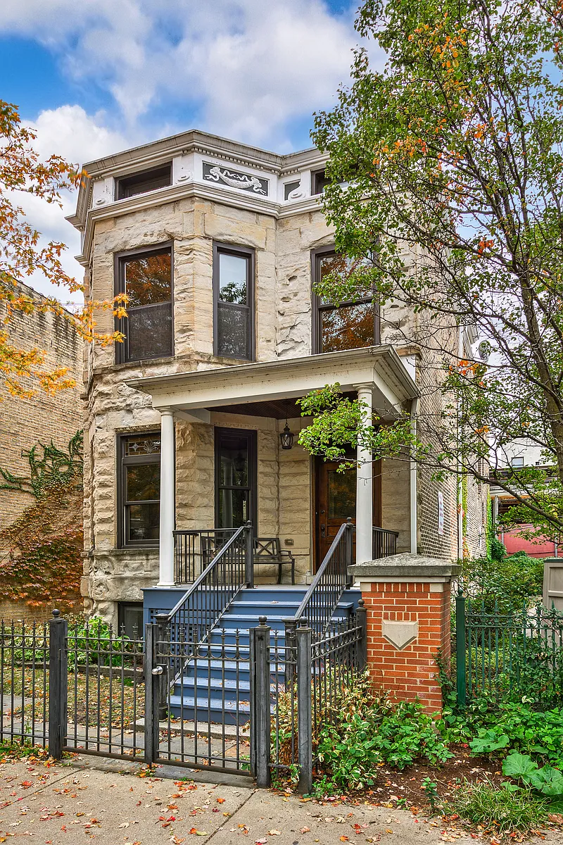 Building Photo - 3646 N Wilton Ave