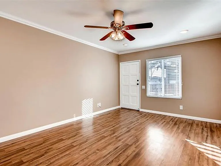 4425 Louisiana St #5 — Photo 3