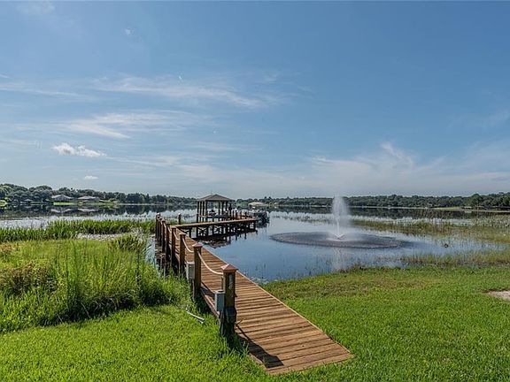 4th image of 10604 Lake Hill Dr