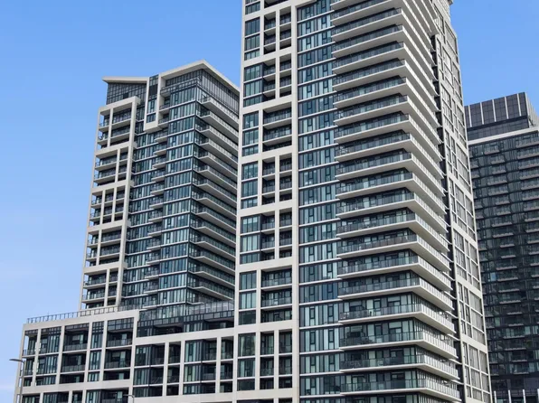 9000 Jane St #1623, Vaughan, ON L4K 0M6