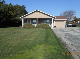 260 Holliday Dr, Hollister, CA 95023