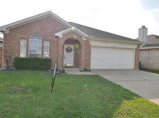 8529 Rainy Lake Dr, Fort Worth, TX 76244