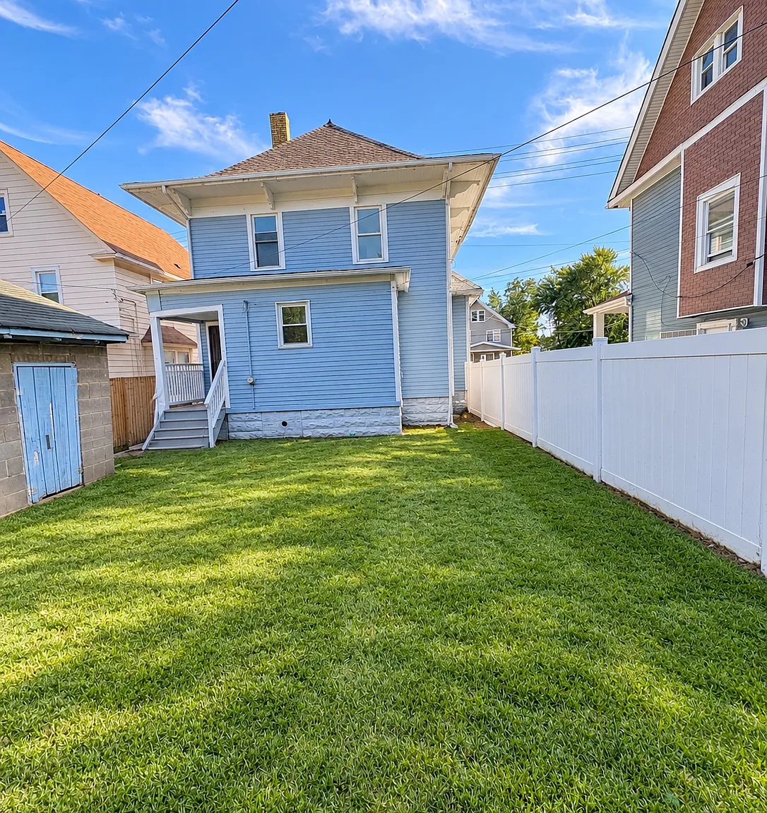 9506 Denison Ave — Photo 4