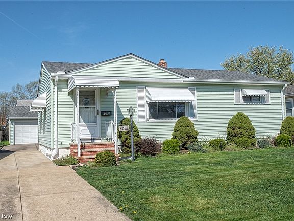 2nd image of 6052 Pickway Dr