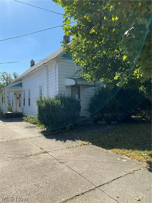 6200 Gertrude Ave photo 1