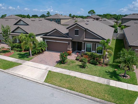 2nd image of 3930 Harvest Cir