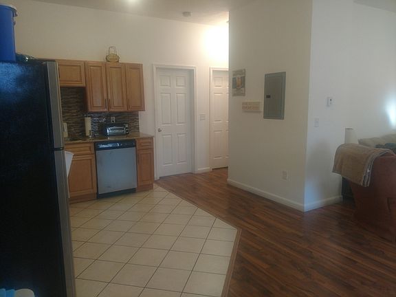 5th image of 14 Brandon Rd #1L