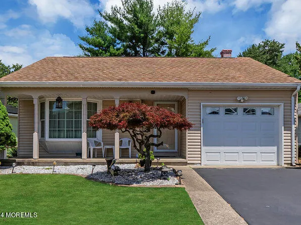 41 La Dunette Drive, Toms River, NJ 08757