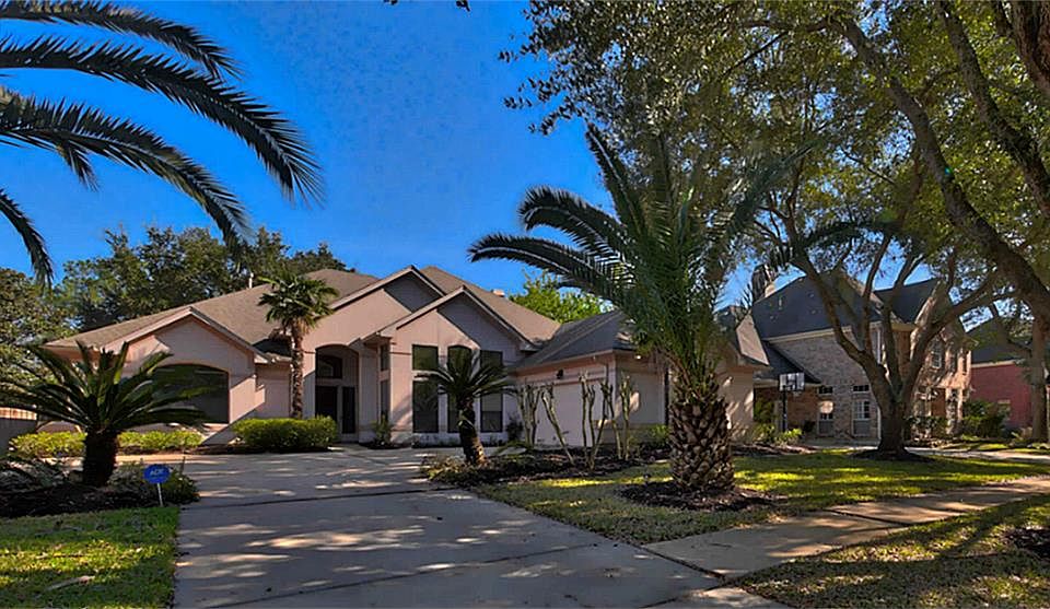 1st image of 41 Fosters Green Dr