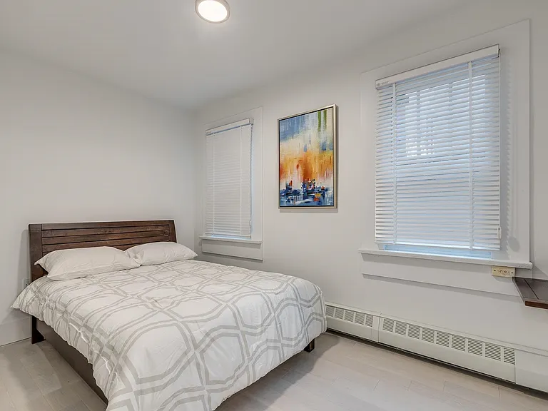 1425 Haro St #1 — Photo 13
