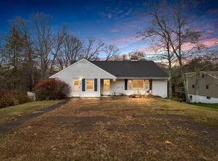 26 Hillside Dr, Groton, CT 06355