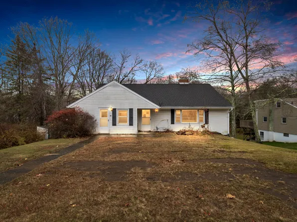 26 Hillside Drive, Groton, CT 06355