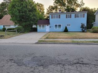 128 Hamlet Rd #A, Levittown, NY 11756